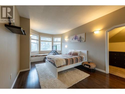 1504 Poplar Street, Golden, BC - Indoor Photo Showing Bedroom