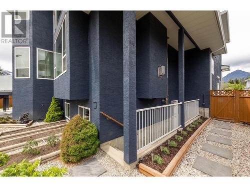 1504 Poplar Street, Golden, BC - Outdoor With Exterior