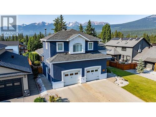 1504 Poplar Street, Golden, BC - Outdoor