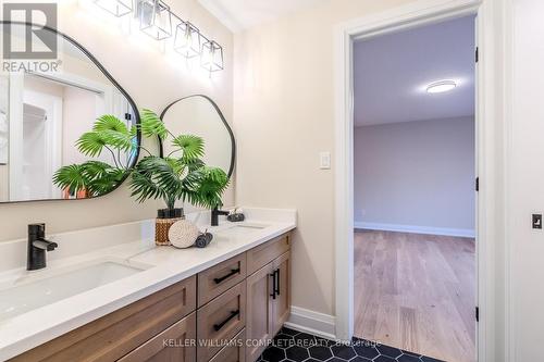 7 Bartlett Avenue, Grimsby, ON - Indoor Photo Showing Bathroom