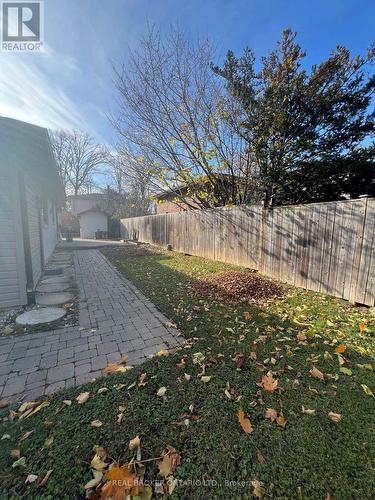 Bsmt - 5285 Woodhaven Court, Burlington, ON - Outdoor