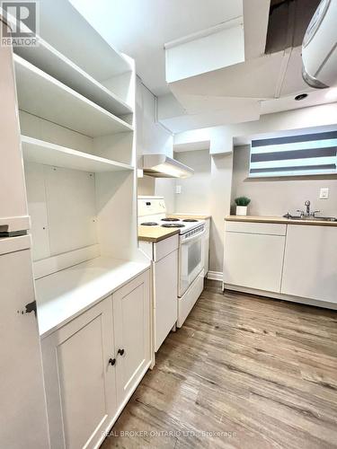 Bsmt - 5285 Woodhaven Court, Burlington, ON - Indoor Photo Showing Kitchen