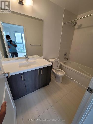 2508 - 8 Nahani Way E, Mississauga, ON - Indoor Photo Showing Bathroom