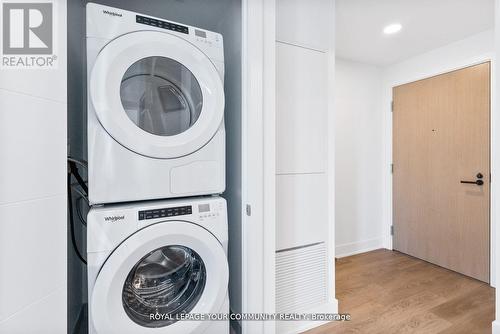 2809 - 200 Redpath Avenue, Toronto, ON - Indoor Photo Showing Laundry Room