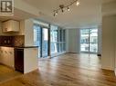 424 - 295 Adelaide Street W, Toronto, ON  - Indoor Photo Showing Kitchen 