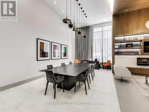 424 - 295 Adelaide Street W, Toronto, ON - Indoor Photo Showing Dining Room