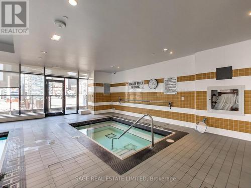 424 - 295 Adelaide Street W, Toronto, ON - Indoor Photo Showing Other Room With In Ground Pool