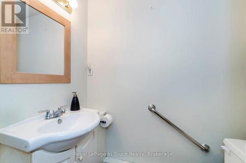 162 Seventh Street W, Midland, ON - Indoor Photo Showing Bathroom