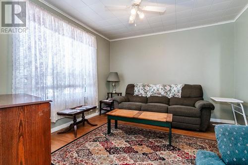 162 Seventh Street W, Midland, ON - Indoor Photo Showing Living Room