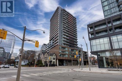 1805 - 120 Parliament Street, Toronto, ON - Outdoor With Facade