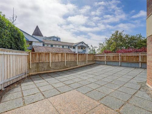 114-225 Belleville St, Victoria, BC - Outdoor