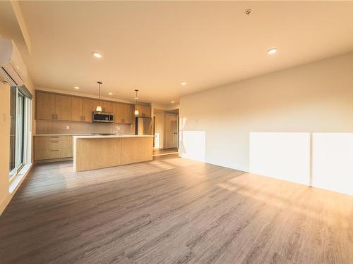 304-147 Haliburton St, Nanaimo, BC - Indoor Photo Showing Kitchen