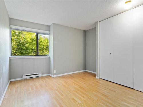 409-1630 Quadra St, Victoria, BC - Indoor Photo Showing Other Room