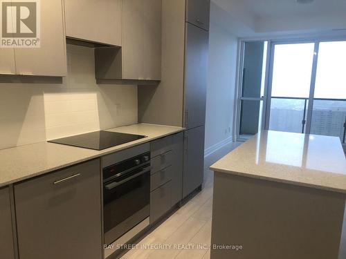 2603 - 30 Elm Drive, Mississauga, ON - Indoor Photo Showing Kitchen