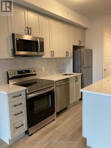 402 - 480 Gordon Krantz Avenue, Milton, ON - Indoor Photo Showing Kitchen