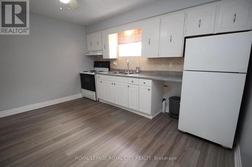 4 - 405 Main Street S, Guelph/Eramosa (Rockwood), ON - Indoor Photo Showing Kitchen With Double Sink