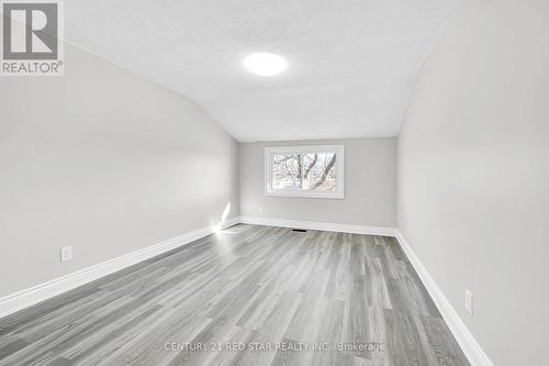 18 Palmer Road, Hamilton, ON - Indoor Photo Showing Other Room