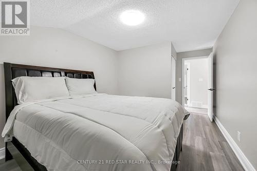 18 Palmer Road, Hamilton, ON - Indoor Photo Showing Bedroom