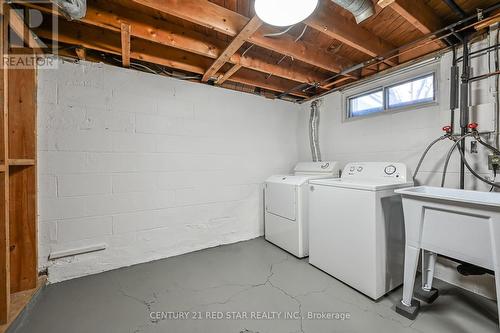 18 Palmer Road, Hamilton, ON - Indoor Photo Showing Laundry Room