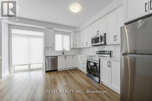 70 - 120 Court Drive, Brant, ON - Indoor Photo Showing Kitchen