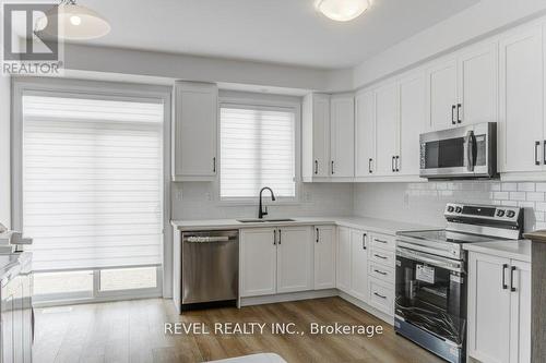 70 - 120 Court Drive, Brant, ON - Indoor Photo Showing Kitchen