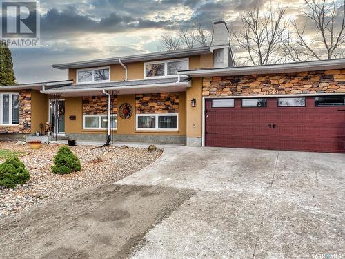 122 Hawkes Bay, Regina, SK - Outdoor With Facade