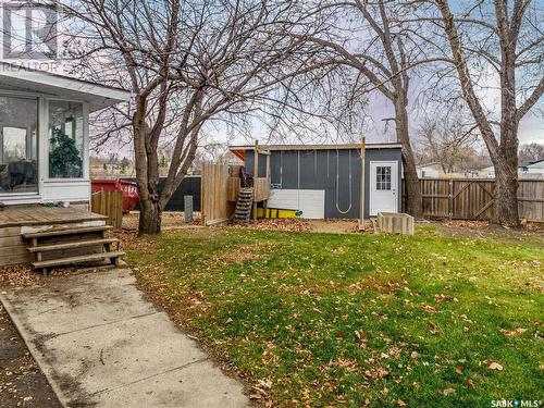 122 Hawkes Bay, Regina, SK - Outdoor