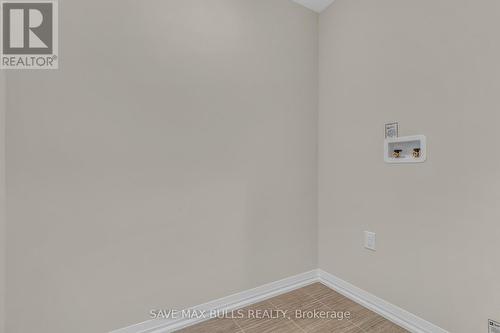 109 Alicia Crescent, Thorold, ON - Indoor Photo Showing Other Room