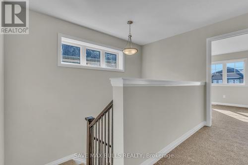 109 Alicia Crescent, Thorold, ON - Indoor Photo Showing Other Room