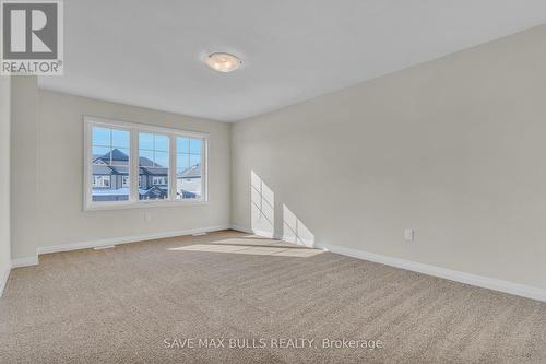 109 Alicia Crescent, Thorold, ON - Indoor Photo Showing Other Room