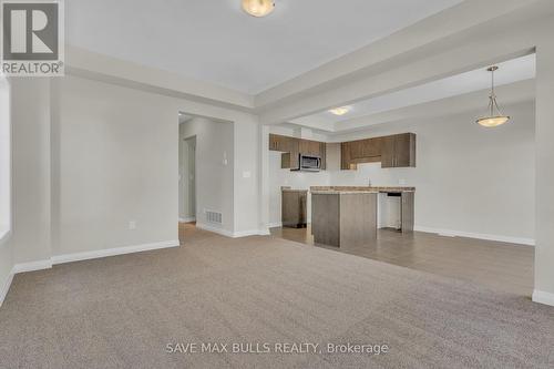 109 Alicia Crescent, Thorold, ON - Indoor Photo Showing Kitchen