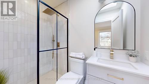 497 Armadale Avenue, Toronto, ON - Indoor Photo Showing Bathroom