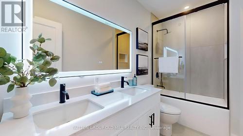 497 Armadale Avenue, Toronto, ON - Indoor Photo Showing Bathroom