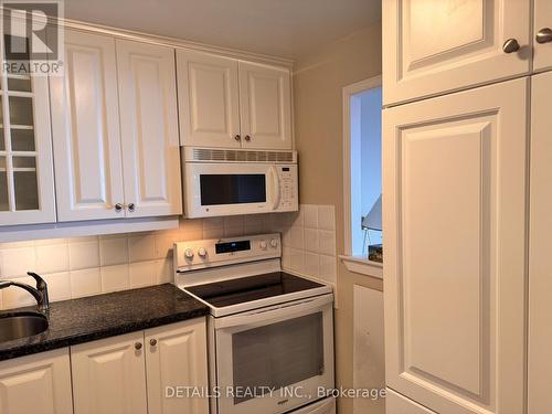 1004 - 3100 Carling Avenue, Ottawa, ON - Indoor Photo Showing Kitchen