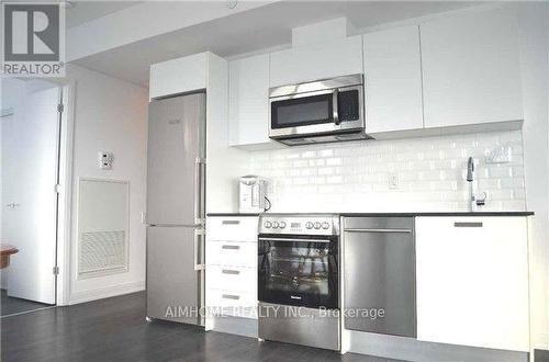 3702 - 42 Charles Street E, Toronto, ON - Indoor Photo Showing Kitchen With Stainless Steel Kitchen With Upgraded Kitchen