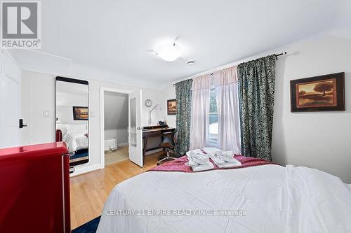 292 Horsham Avenue, Toronto, ON - Indoor Photo Showing Bedroom