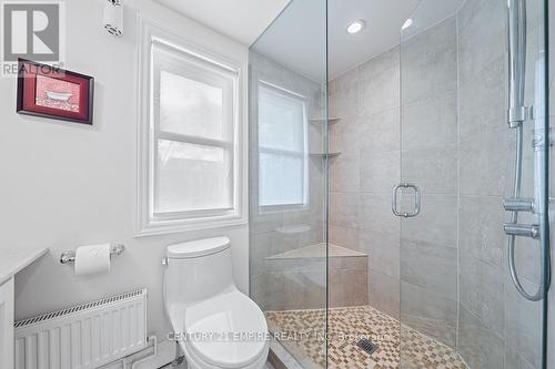 292 Horsham Avenue, Toronto, ON - Indoor Photo Showing Bathroom