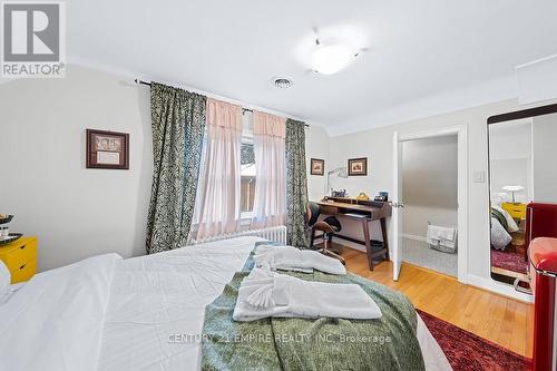 292 Horsham Avenue, Toronto, ON - Indoor Photo Showing Bedroom