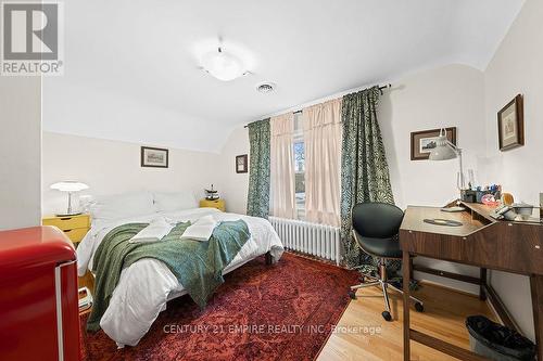 292 Horsham Avenue, Toronto, ON - Indoor Photo Showing Bedroom