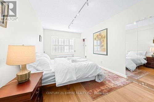 292 Horsham Avenue, Toronto, ON - Indoor Photo Showing Bedroom