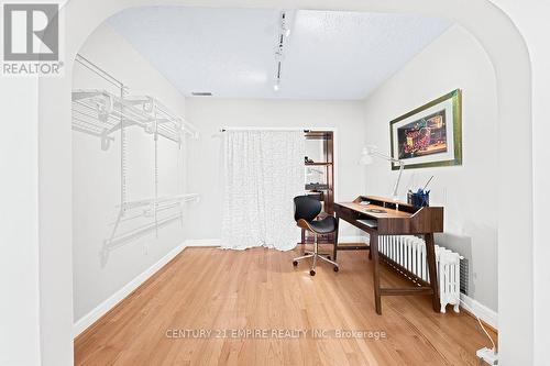 292 Horsham Avenue, Toronto, ON - Indoor Photo Showing Other Room