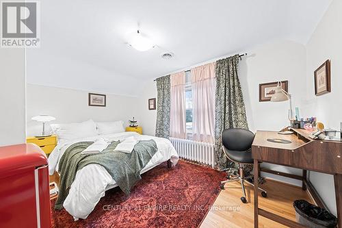 292 Horsham Avenue, Toronto, ON - Indoor Photo Showing Bedroom