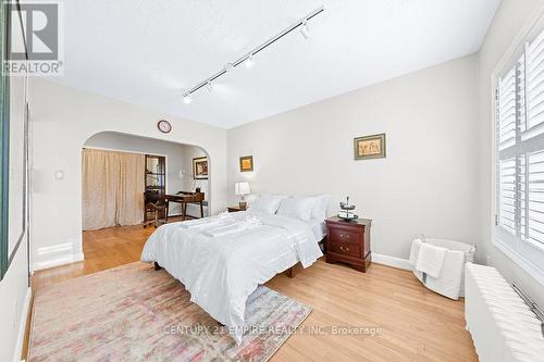 292 Horsham Avenue, Toronto, ON - Indoor Photo Showing Bedroom