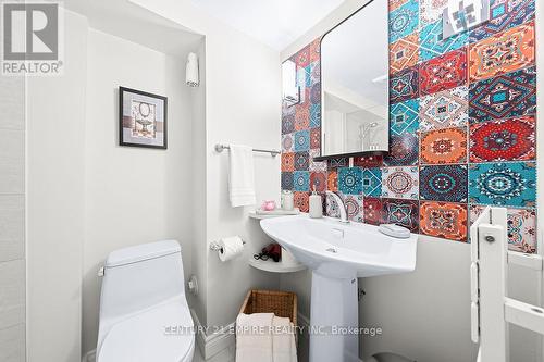 292 Horsham Avenue, Toronto, ON - Indoor Photo Showing Bathroom