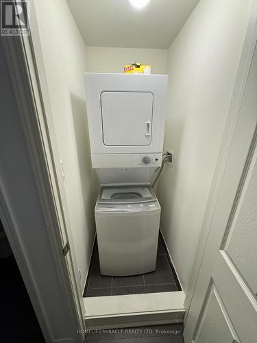 70 Harwood Avenue N, Ajax, ON - Indoor Photo Showing Laundry Room