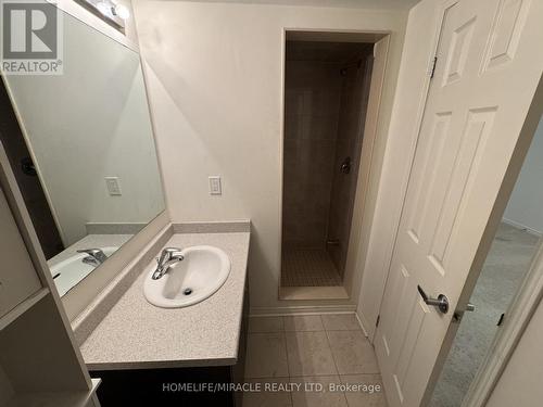 70 Harwood Avenue N, Ajax, ON - Indoor Photo Showing Bathroom