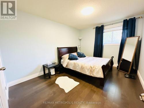 Main - 646 Mountview Place, Newmarket, ON - Indoor Photo Showing Bedroom