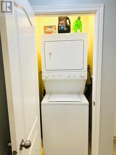 Main - 646 Mountview Place, Newmarket, ON - Indoor Photo Showing Laundry Room