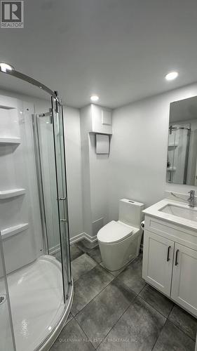 457 Claremont Crescent, Oakville, ON - Indoor Photo Showing Bathroom