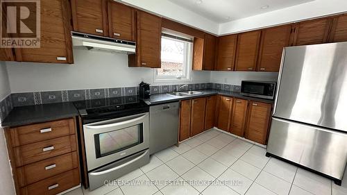 457 Claremont Crescent, Oakville, ON - Indoor Photo Showing Kitchen With Double Sink